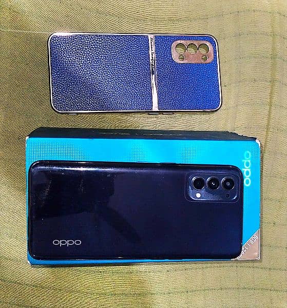 Oppo Reno 4 with box 6