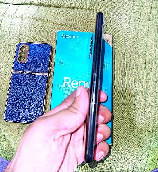 Oppo Reno 4 with box 7