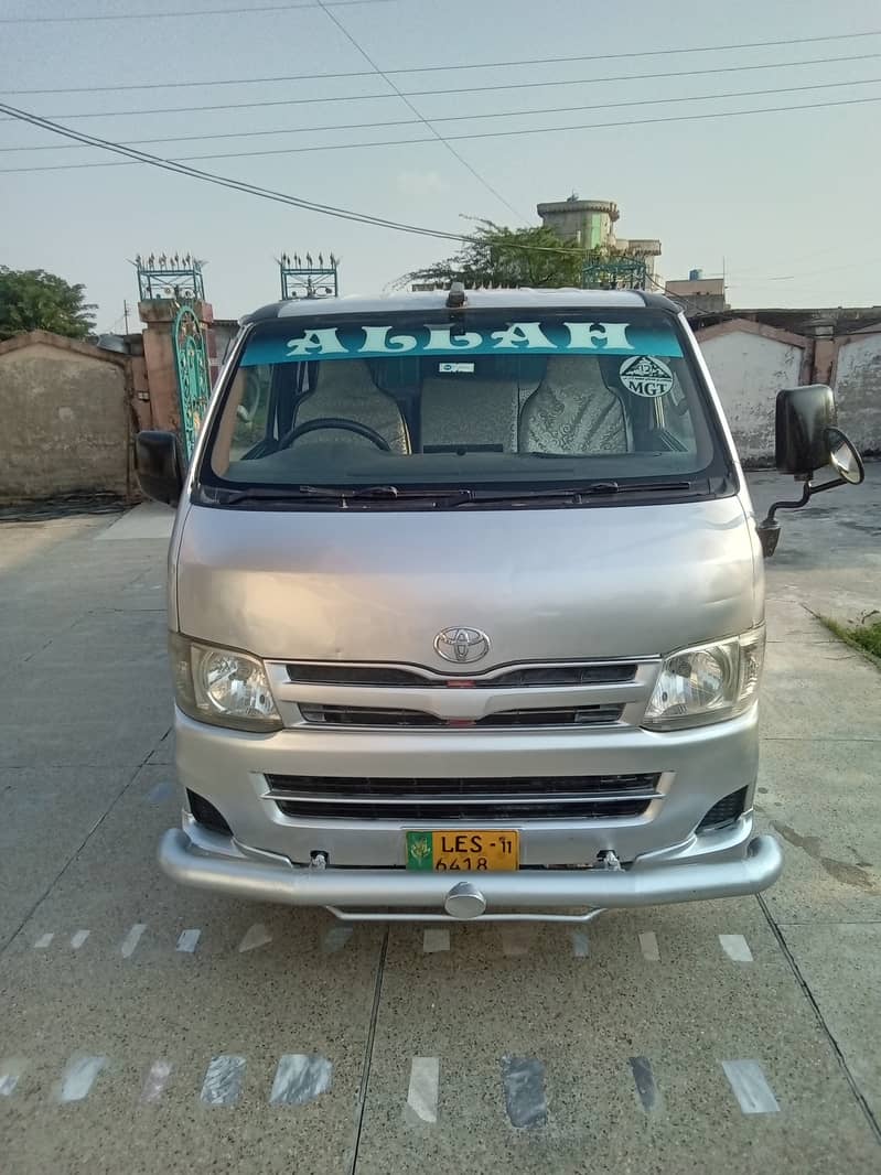 Toyota hiace baksa lush condition 0