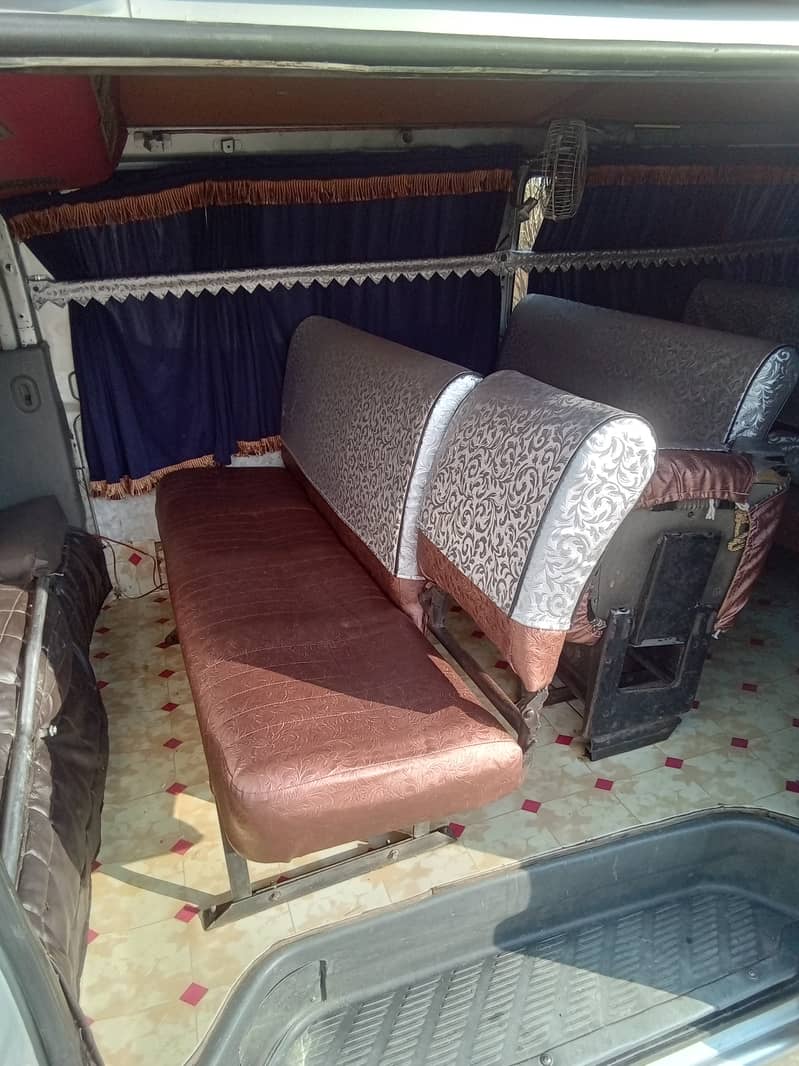 Toyota hiace baksa lush condition 14