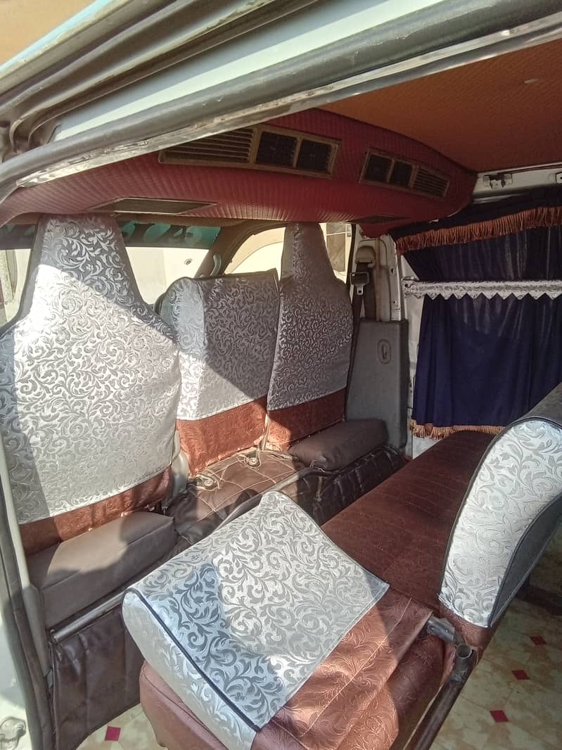 Toyota hiace baksa lush condition 16