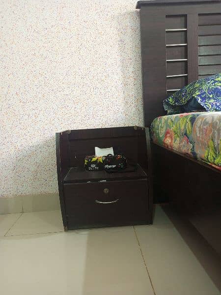 Bed room set for sell 2