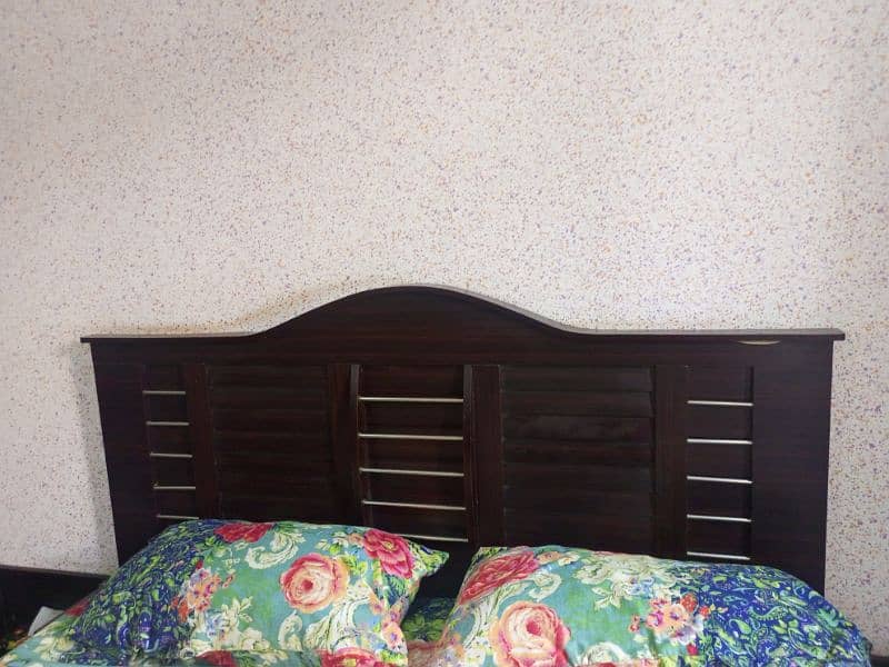 Bed room set for sell 5