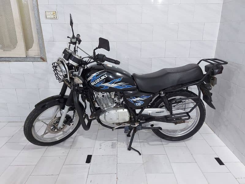 Suzuki GS 150 2021 5