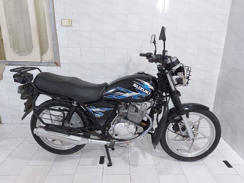 Suzuki GS 150 2021 10