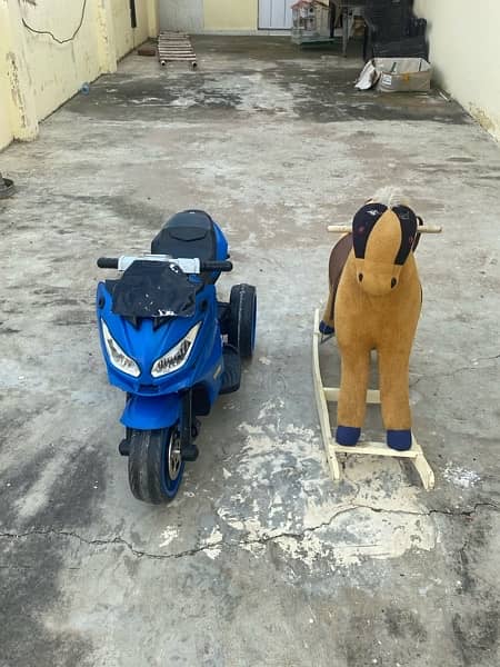 heavy bike and horse 1