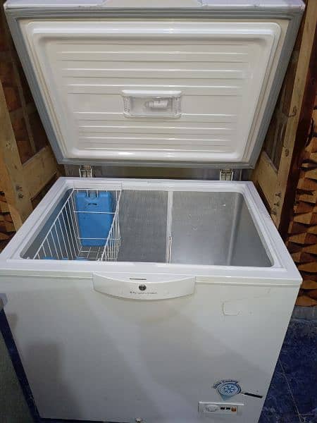 Dawlance single door deep freezer 2