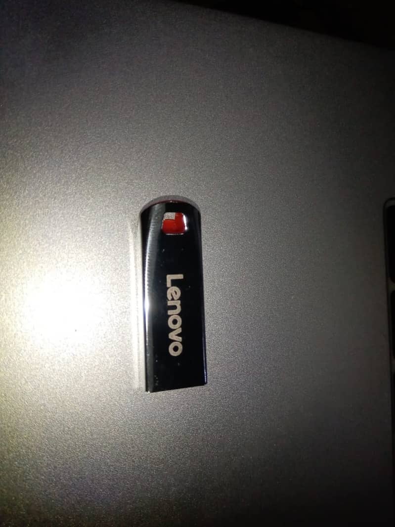 Lenovo 2TB (1900GB) USB 3.0 Flash Drives 2