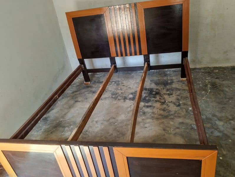 BED FOR SALE WITH MATRESS 1