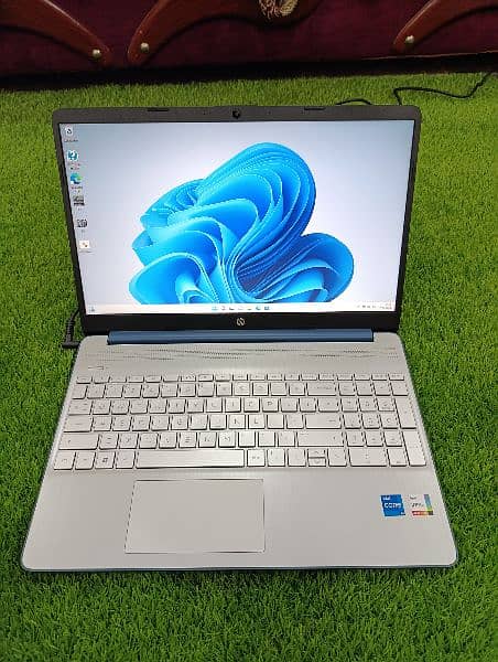 HP 15s, Core i5 11th Gen. Intel iris Xe Graphic,8GB RAM,256 GB SSD 2