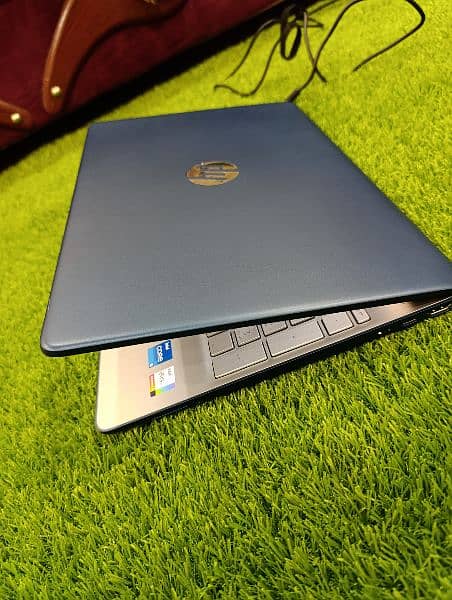 HP 15s, Core i5 11th Gen. Intel iris Xe Graphic,8GB RAM,256 GB SSD 3