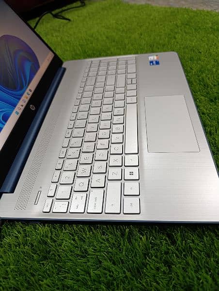 HP 15s, Core i5 11th Gen. Intel iris Xe Graphic,8GB RAM,256 GB SSD 5