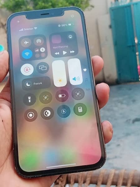 exchange offers iPhone 12 Pro 512 gb 4