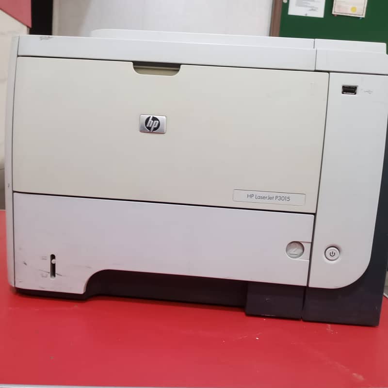 HP LAser Jet P3015 0