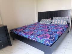 King size bed set with wardrobe Habbit company ka hai