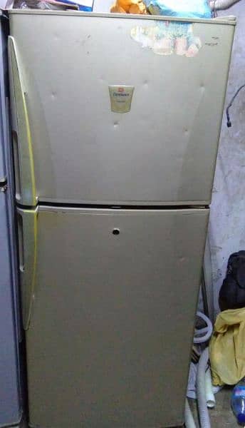 Dawlance fridge length 12kb. foot        fridge koper 1