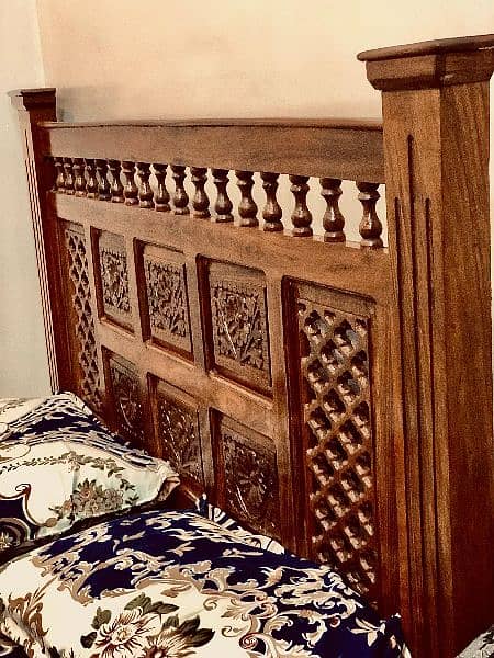 fully wooden queen size bed for sale 2