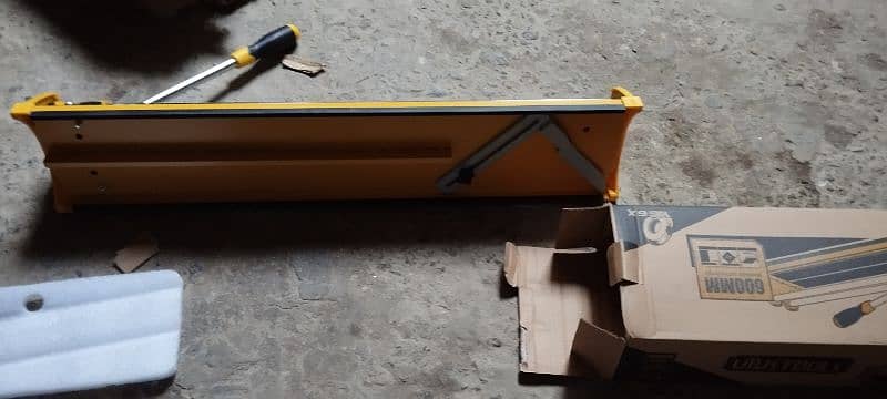 tile cutter 1