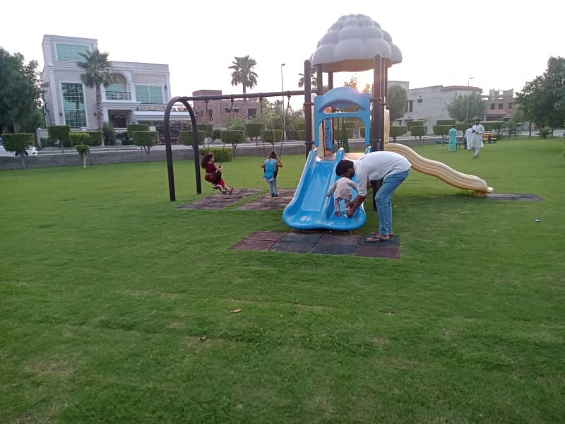 5 Marla Fully Developed Plot in Bahria Orchard Phase 1 - Easter 9