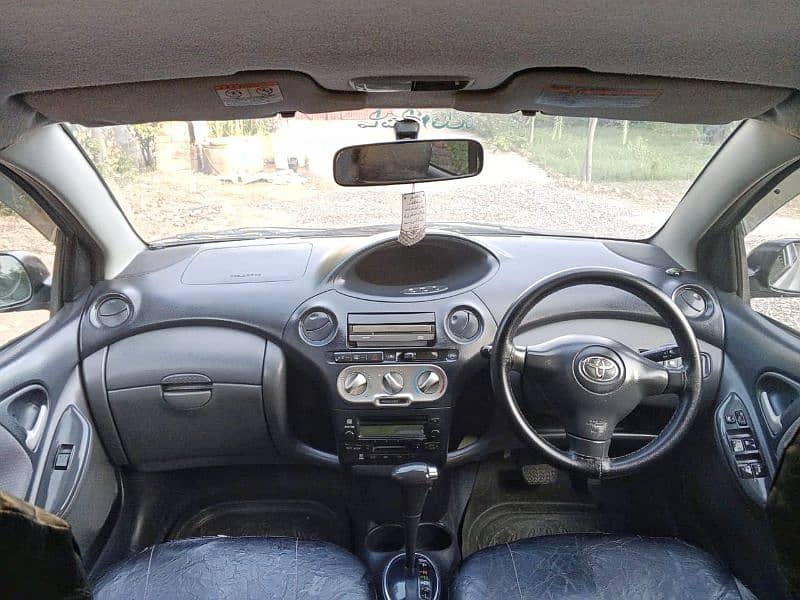 Toyota Vitz 2003 8