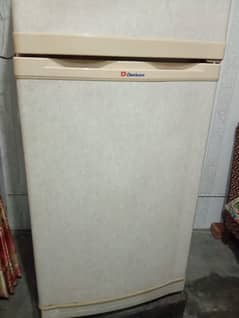 Dawlance Refrigerator. . Capacity : Medium