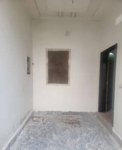 5 marla singal story house for rent model city