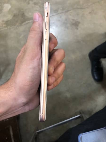 Iphone 8plus 64gb pta approved with 20000 mah power bank 3