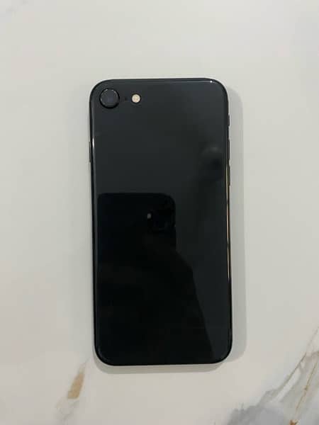 IPhone SE 2020 black Jv 64 GB 10 by 10 1