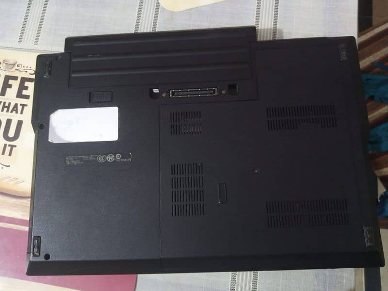 Dell latitude E5510 0