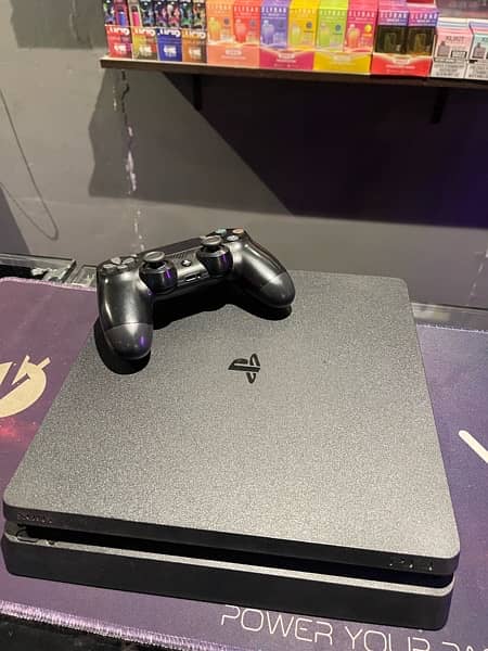 Ps4 Slim edition 1