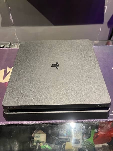 Ps4 Slim edition 3