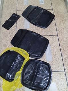 Car 5 piece Floor Mats Slightly Used just like brand new