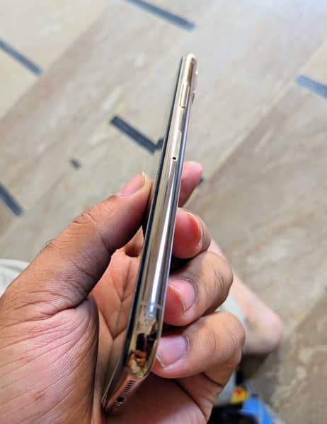 IPhone XS Max Gold 256GB Dual PTA Approve 4