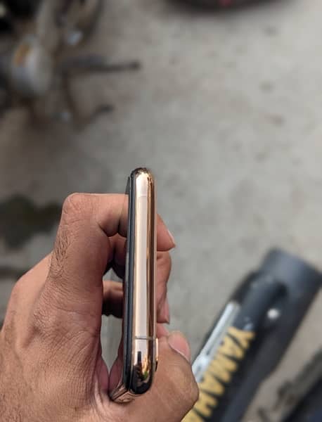 IPhone XS Max Gold 256GB Dual PTA Approve 5