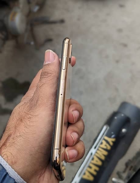 IPhone XS Max Gold 256GB Dual PTA Approve 6