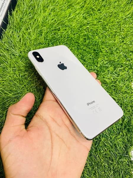 Iphone Xsmax 5