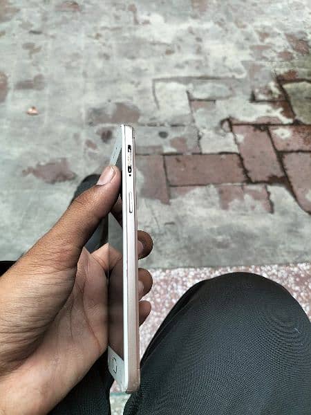 Oppo a 57 3/32 gb ( exchange possible) 4