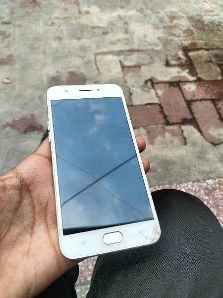 Oppo a 57 3/32 gb ( exchange possible) 7