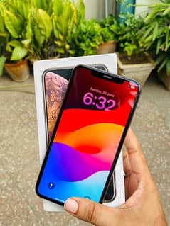 Iphone XS Max 256 gb factory unlocked pta approved.