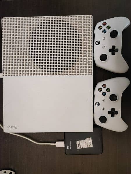 Xbox One S (2 TB Jailbreak) 1