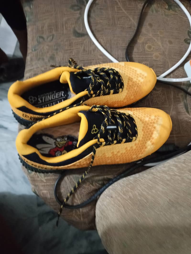 first-look-merrell-x-honey-sting Limited Edition 8