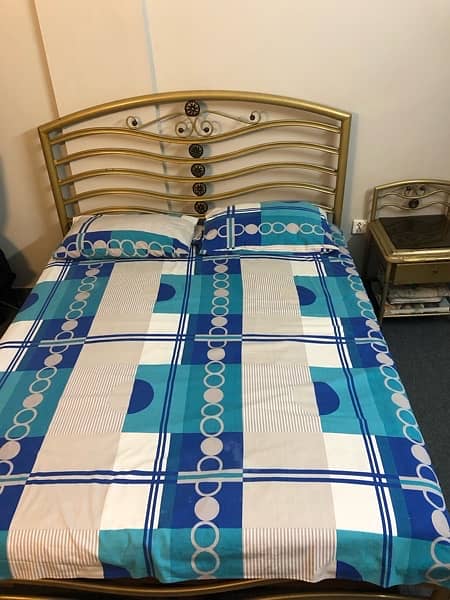 queen size bed with mattress 1