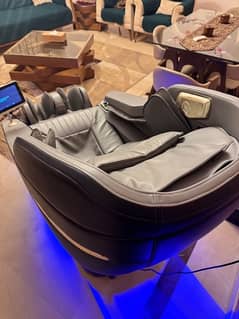 Jc buckmam elateUs 4D massage chair with 24 auto program