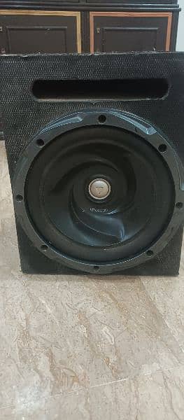 Car Sound system with amplifier 1