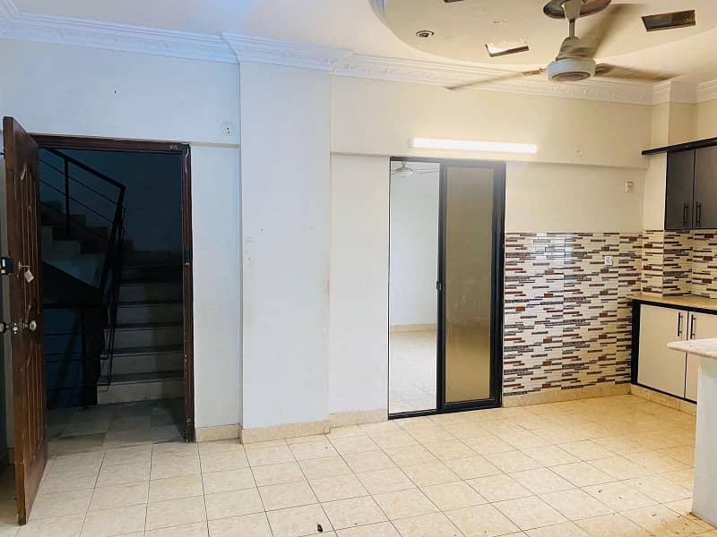 Apartment for rent 2 bed dd 1050 sq feet bukhari commercial defense phase 6 Karachi 2