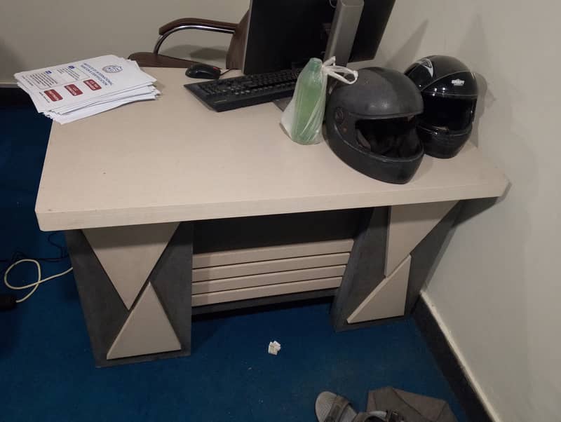 Office Furniture for Sale 3