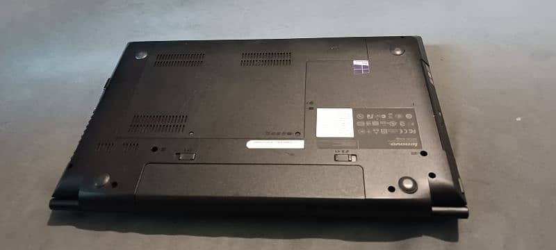 lenovo laptop 10 by 10 15.6 display i3 3rd gen 5