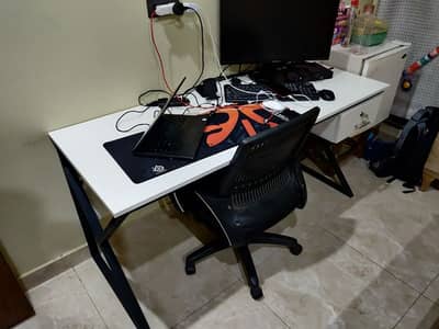 Laptop/Office Table