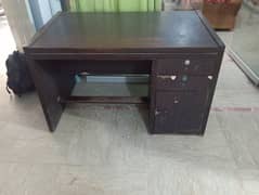 OFFICE TABLE PURE WOODEN HEAVY WEIGHT 0