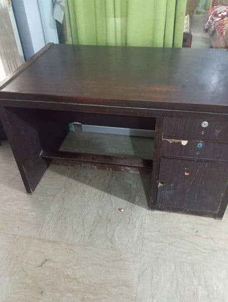 OFFICE TABLE PURE WOODEN HEAVY WEIGHT 1